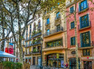 Inversión con encanto en Barcelona : los barrios populares